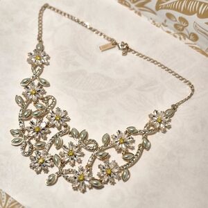Elegant Floral Necklace with Gold and Silver Accents